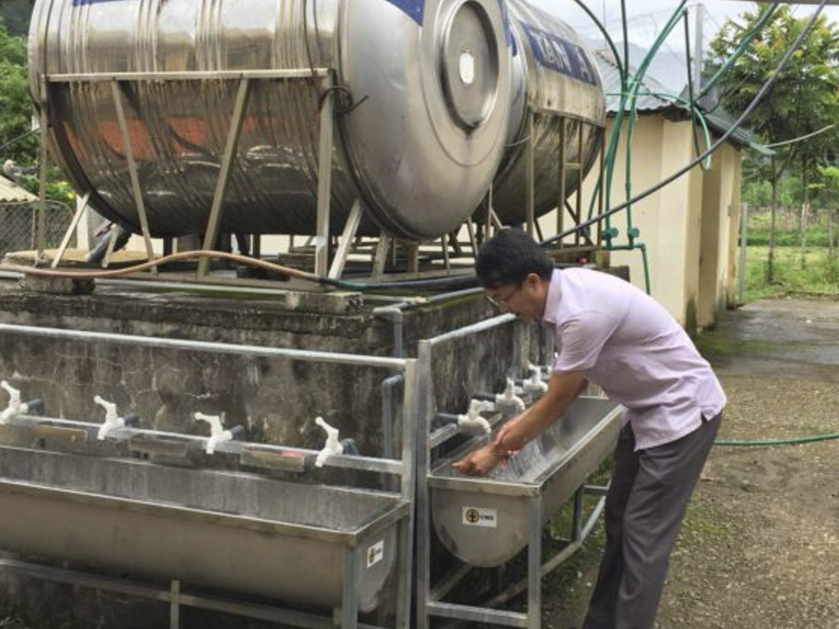 School water filtration system